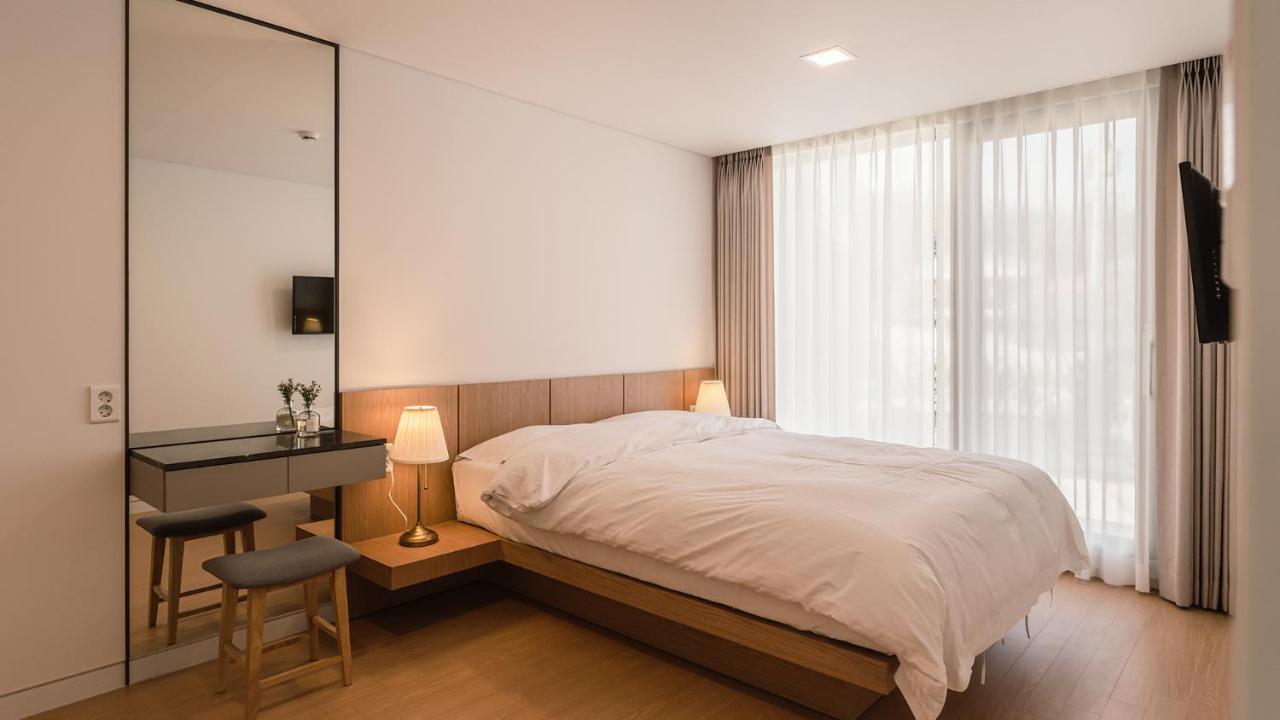 Albescent Poolvilla Gyeongju Bagian luar foto