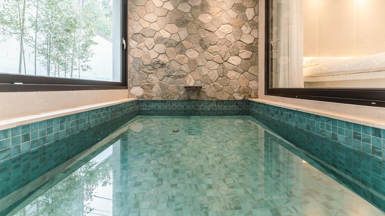 Albescent Poolvilla Gyeongju Bagian luar foto