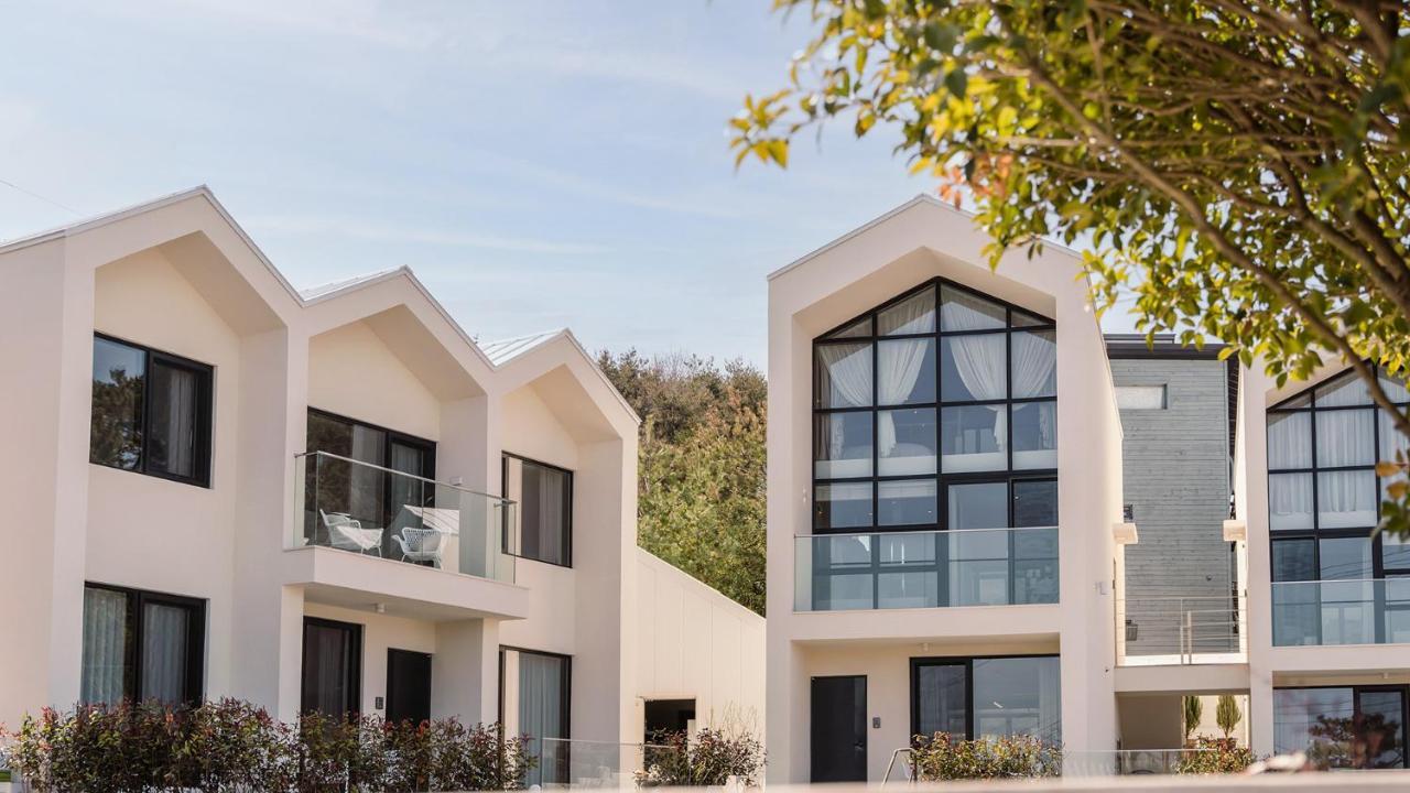 Albescent Poolvilla Gyeongju Bagian luar foto