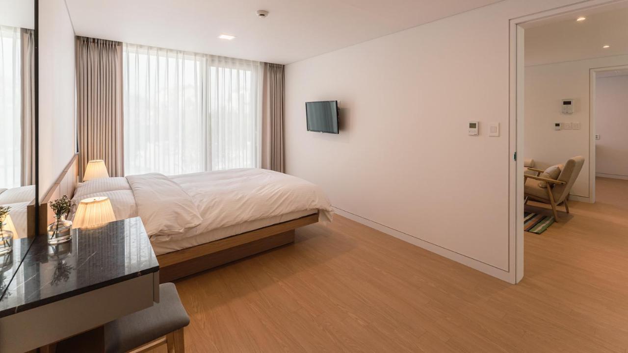 Albescent Poolvilla Gyeongju Bagian luar foto